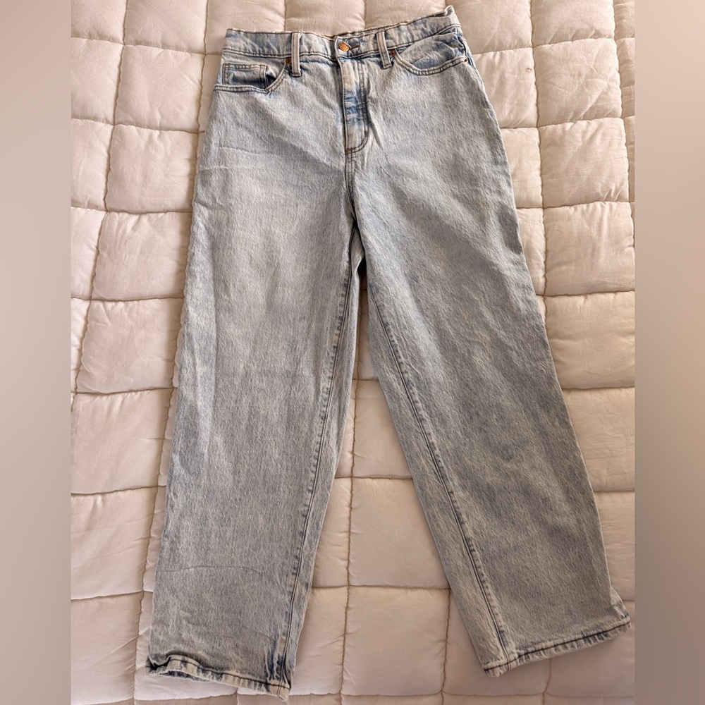 Universal Thread Women's Light Blue Relaxed Jeans